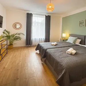 Apartment Immostay M#apartments Waterfront - Wifi & Parking, BRE